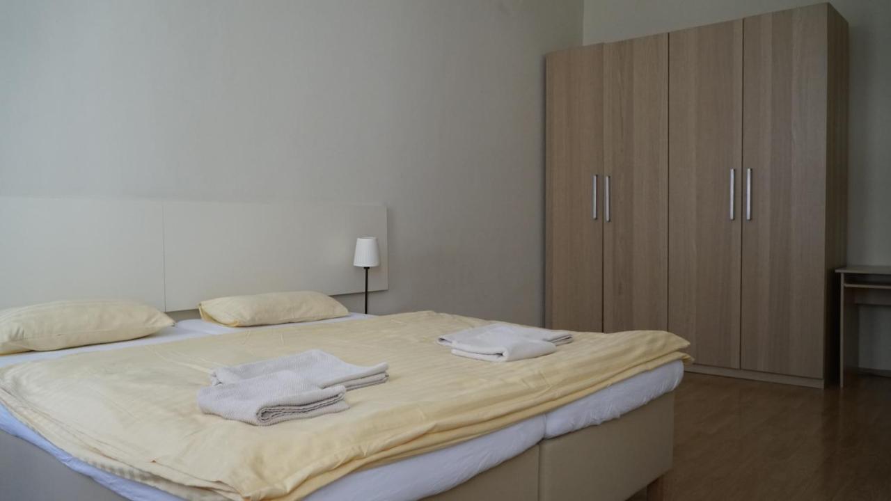 Zahrebska 4* Prague